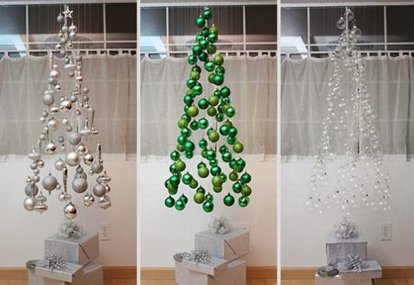 http://www.notmartha.org/archives/2010/12/20/christmas-tree-ornament-mobile/